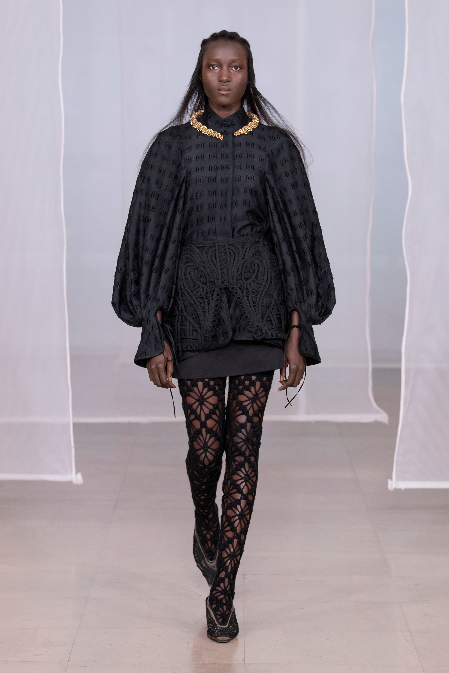 ⭐️a-poc INSIDE 黒パリコレランウェイネットトップス極美品⭐️ パリコレ2020年AW 日本の「マメ」のランウェイショーで開幕